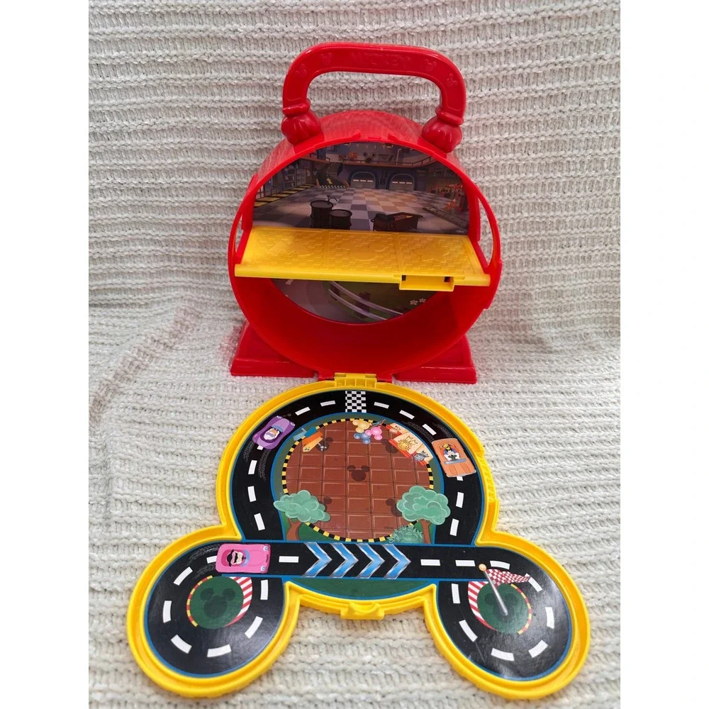 Disney Junior Mickey Roadster Racers Stow N Go Garage Playset Mickey Donald Cars